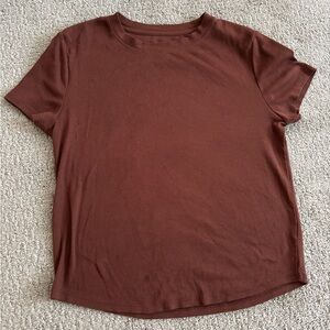 Short Sleeve Crewneck Top in Rust